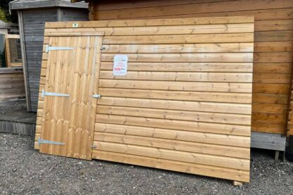 Pent shed