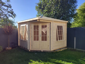 Value Hastings Log Cabin