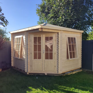 Value Hastings Log Cabin