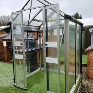 4 x 4 Birdlip Greenhouse 3