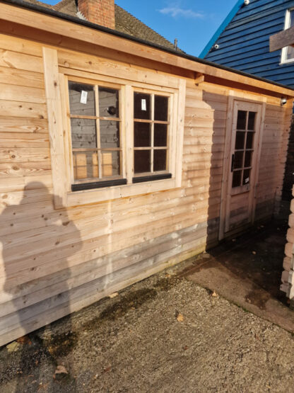3.2M x 5.2M Untreated Interlocking Garage Log Cabin (28mm Walls) (Ex Display) - Image 4