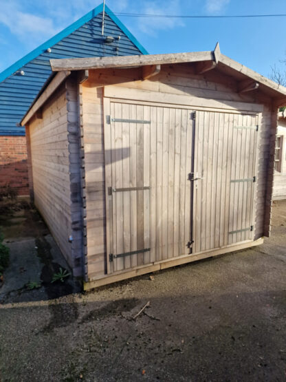 3.2M x 5.2M Untreated Interlocking Garage Log Cabin (28mm Walls) (Ex Display)