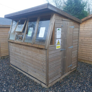 Single pot shed 8x6' front right corner view