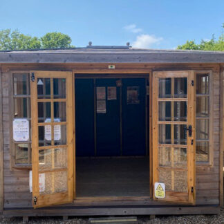 10 x 10 Square Belvoir Front