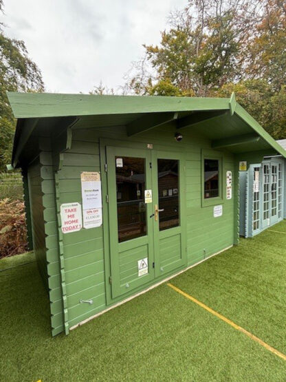 FRE Silver 3.8x3 front door closed FRE Silver 3.8x3 front door closed